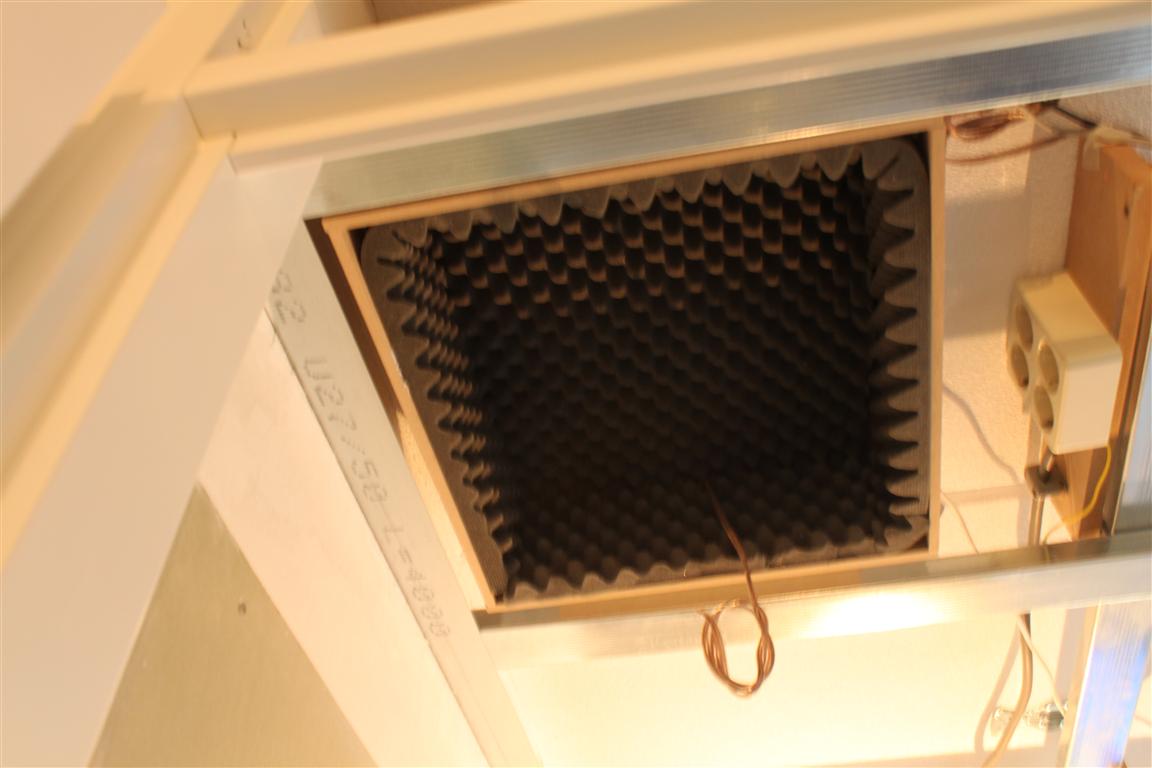 badkamer_plafond_speakerbox.JPG